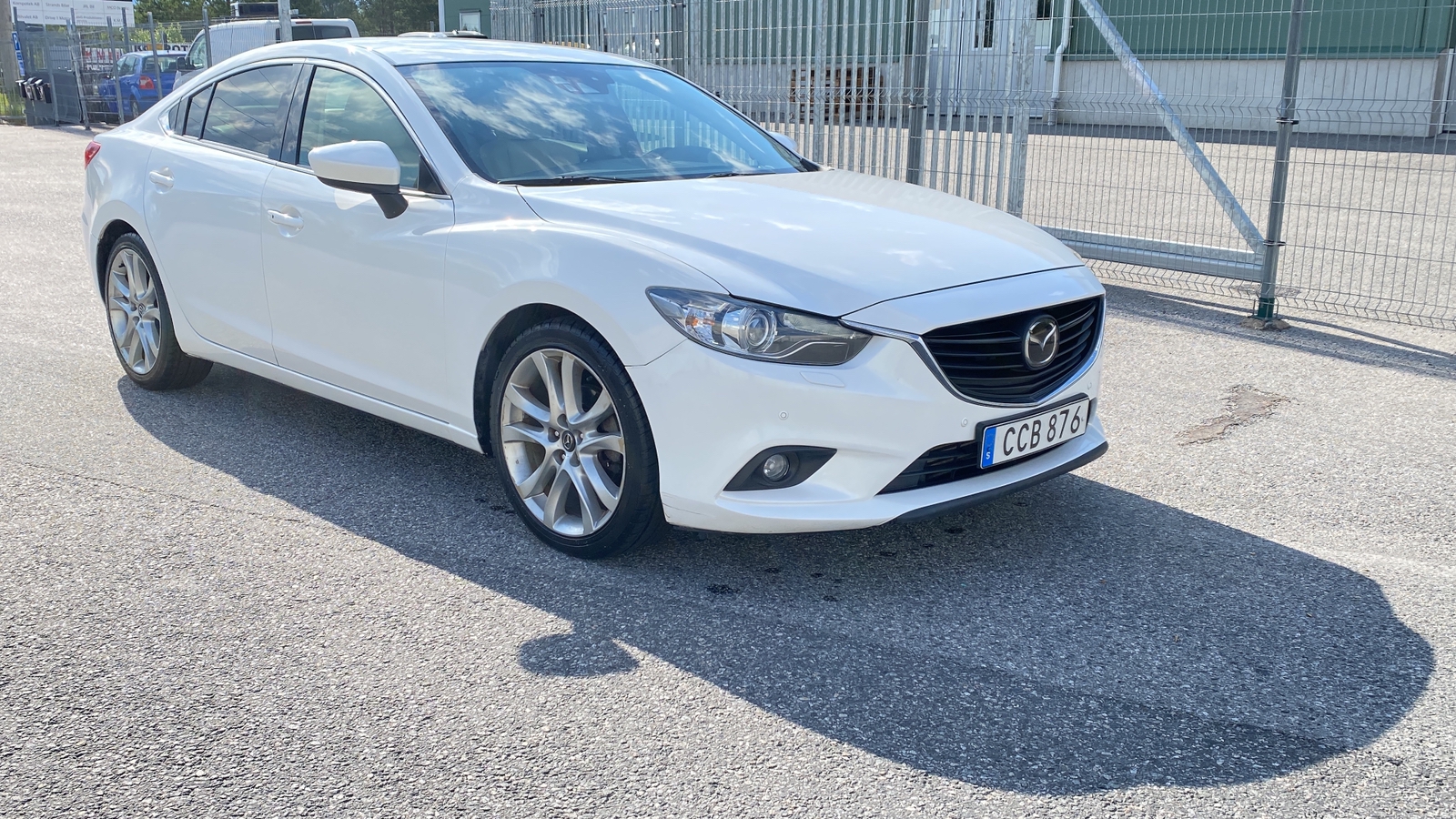 Mazda 6 Sedan 2.2 SKYACTIV-D Automatisk 2014, kuva 2/10