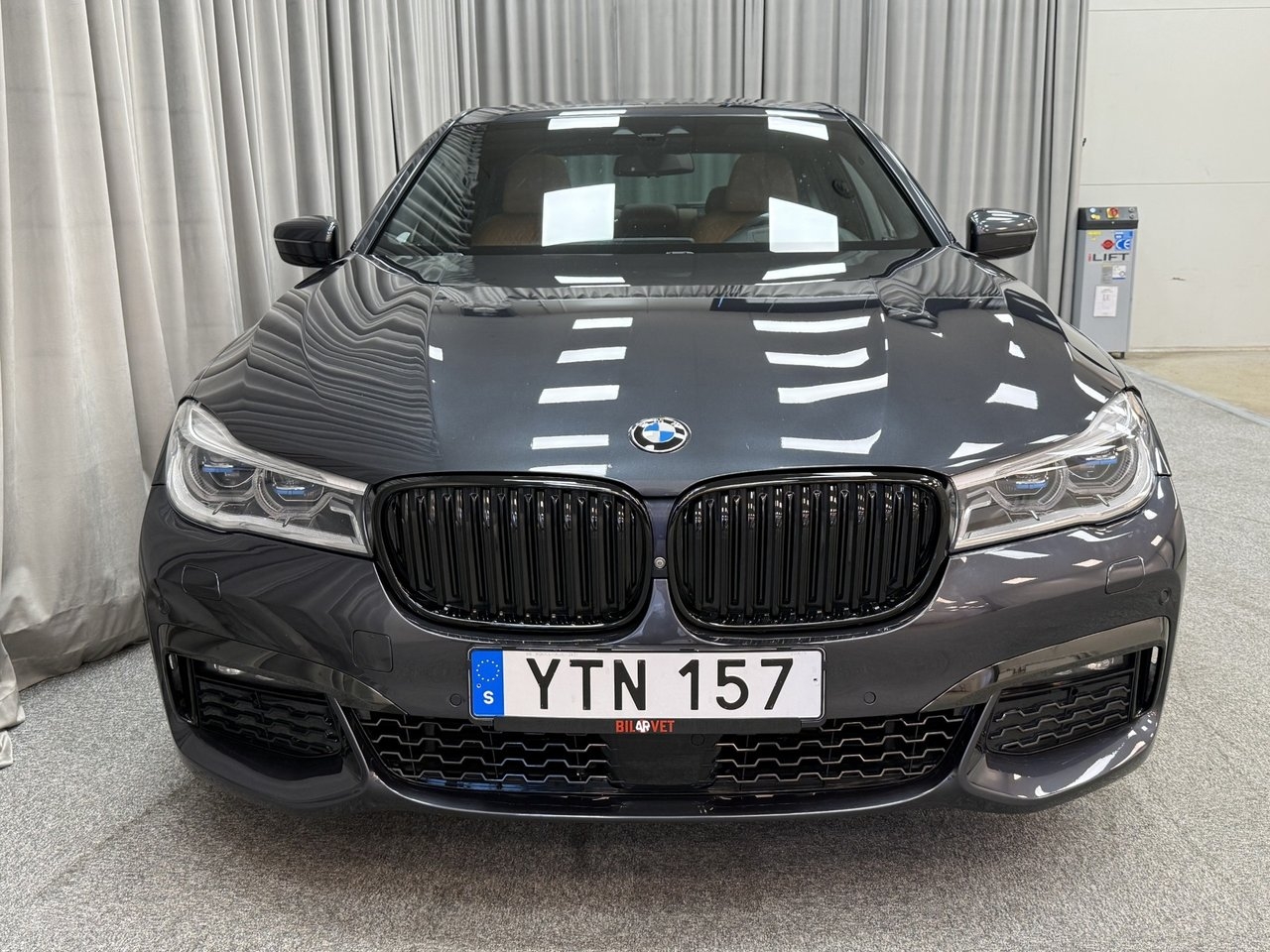 BMW 740 2018, kuva 5/10