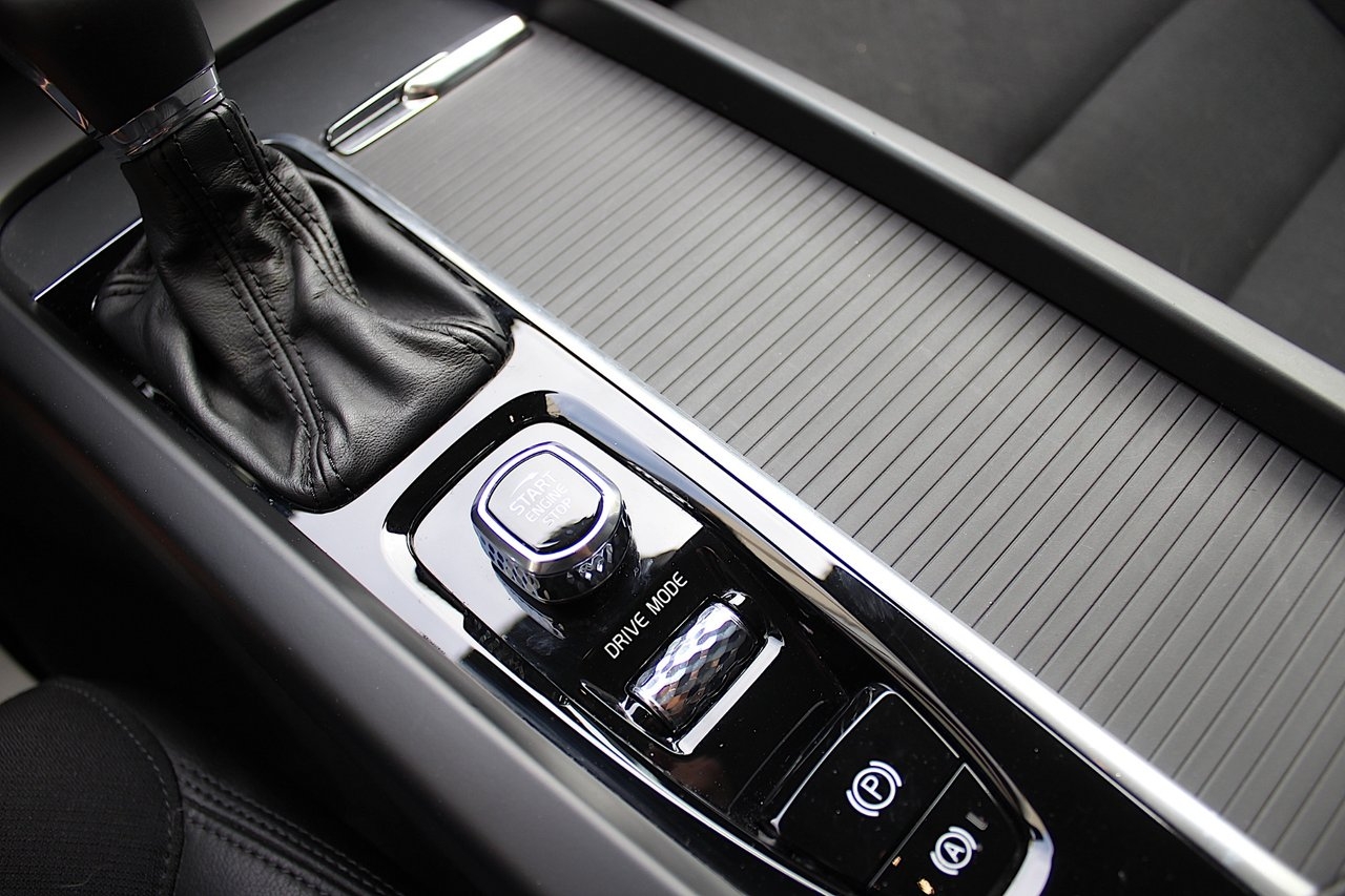 Volvo V60 2019, photo 6/10