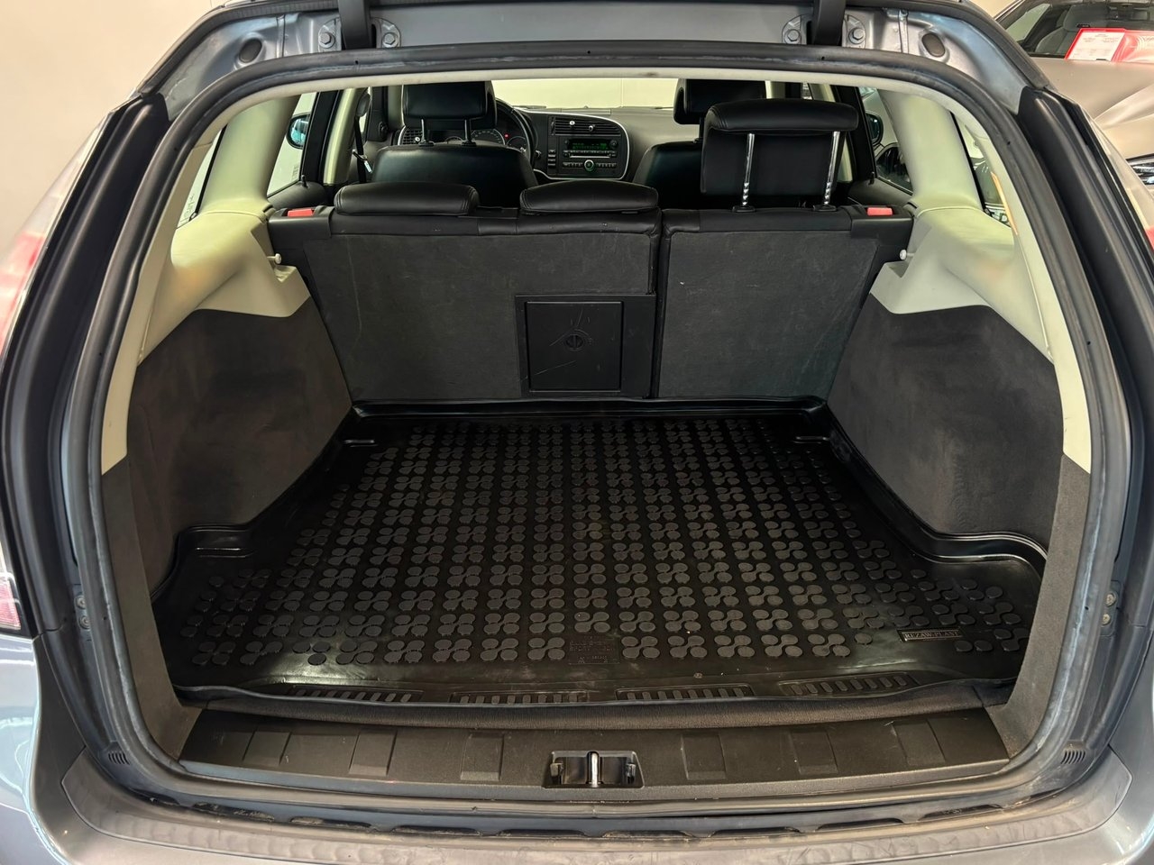 Saab 9-3 SportCombi 1.8t Linear 2008, bild 7/10