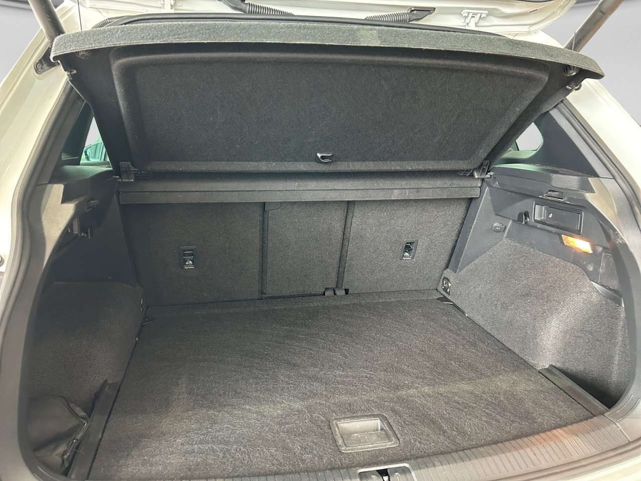 Volkswagen Tiguan 2019, bild 5/19