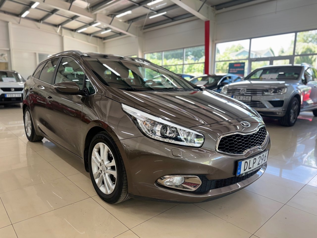 Kia Ceed cee'd_sw 1.6 CRDi EX Comfort 2015, photo 3/10