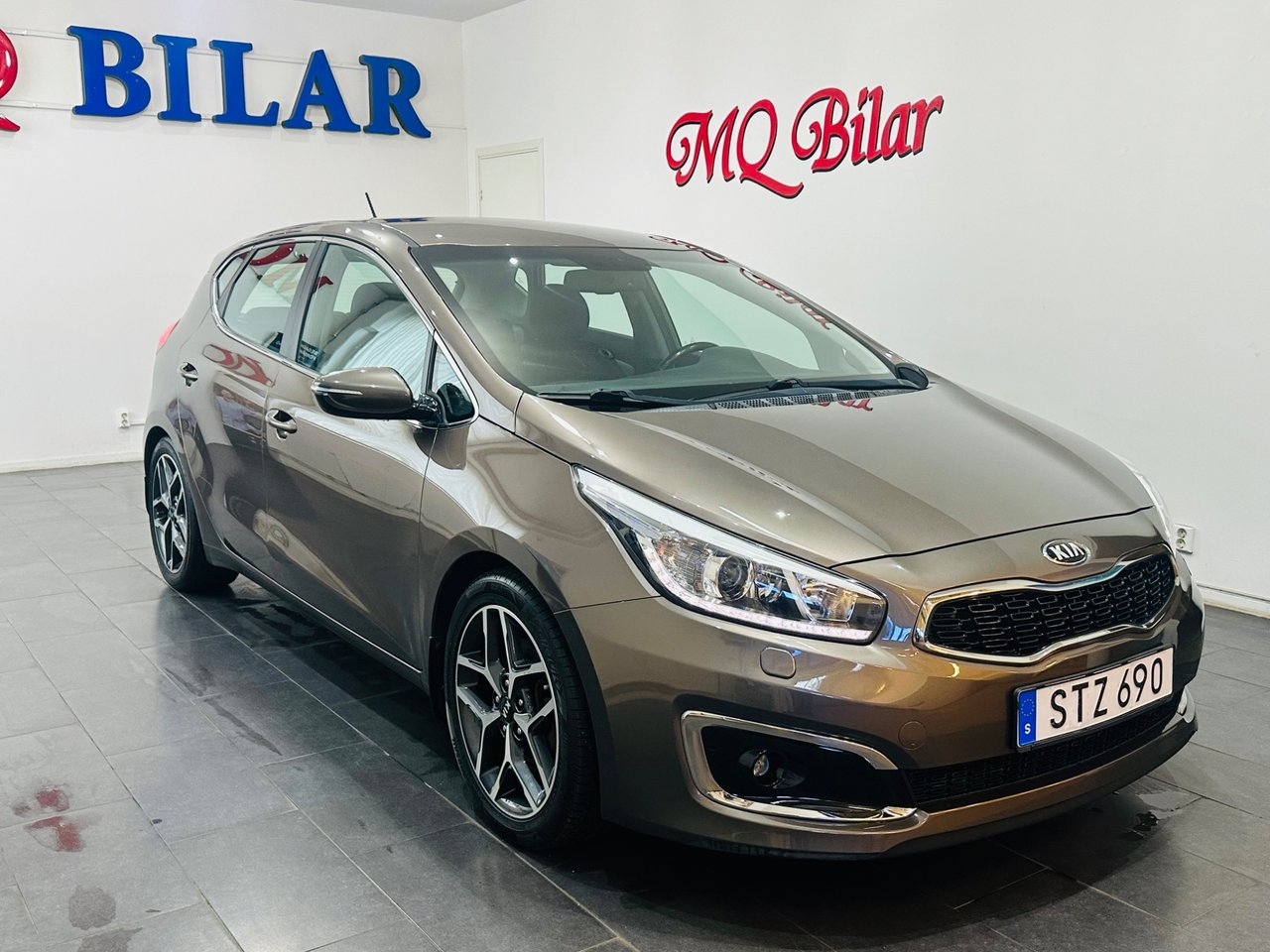 Kia Ceed cee'd 1.6 GDI DCT Euro 6 2016, bild 2/18
