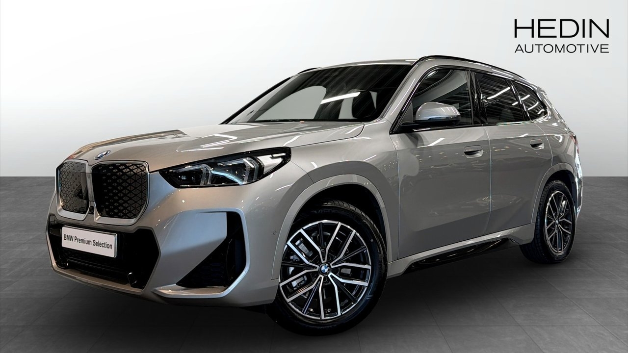 BMW iX1