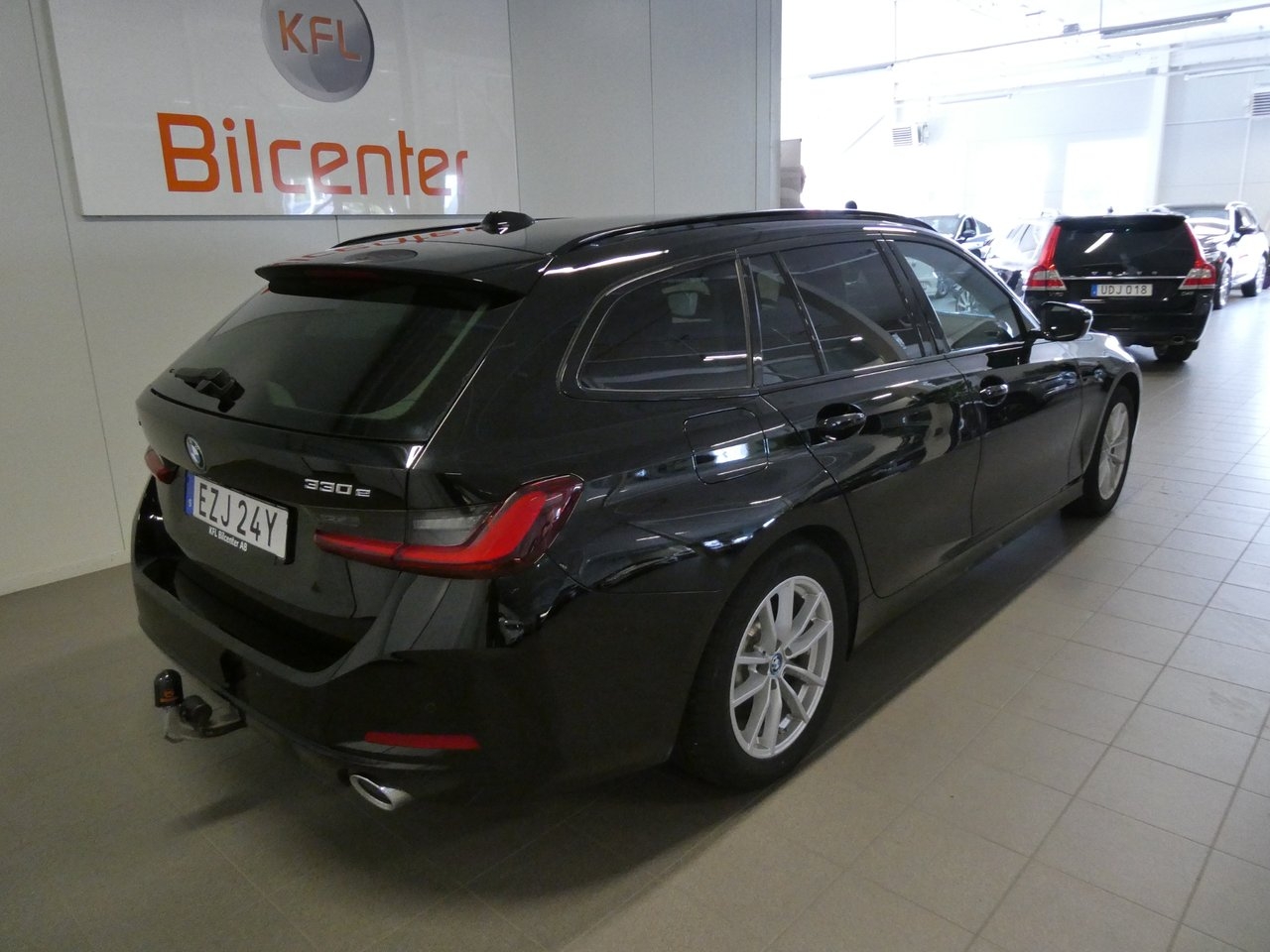 BMW 330 e xDrive Touring 2024, photo 4/10