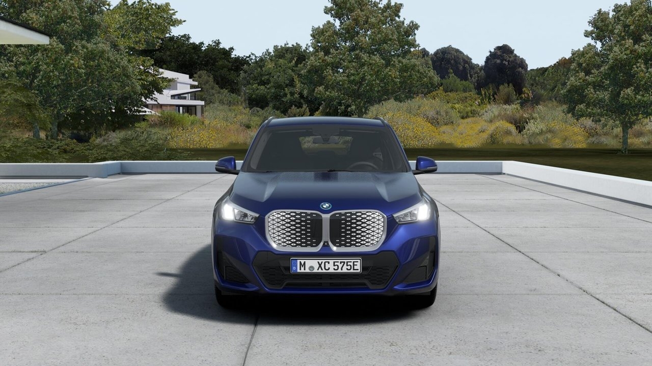 BMW iX1 xDrive30 M Sport Ed 2027, bild 3/10