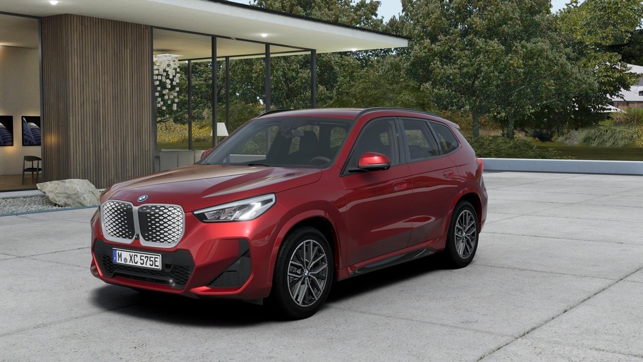 BMW iX1