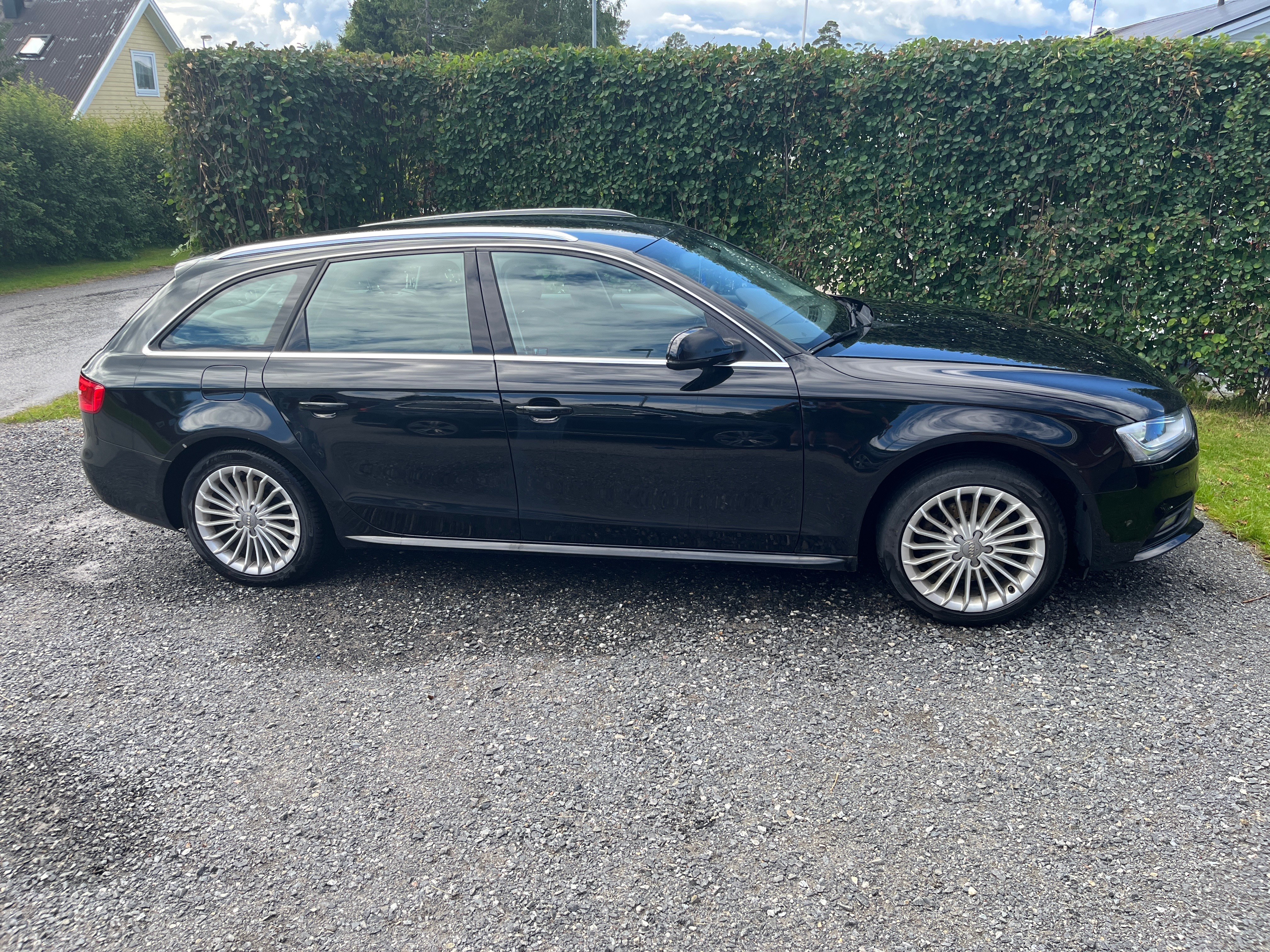 Audi A4 2013, bild 4/5