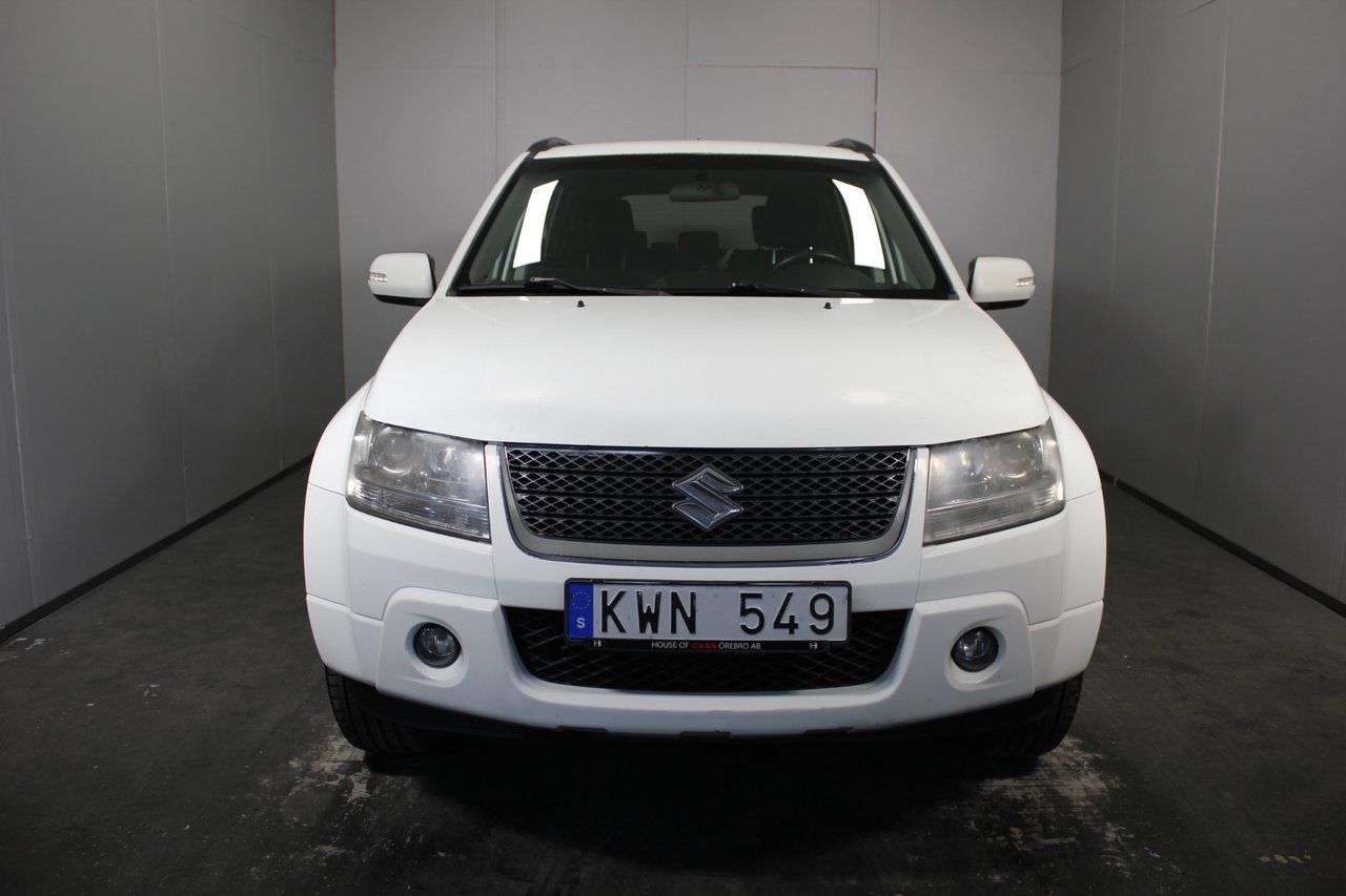 Suzuki Grand Vitara 2010, bild 5/18