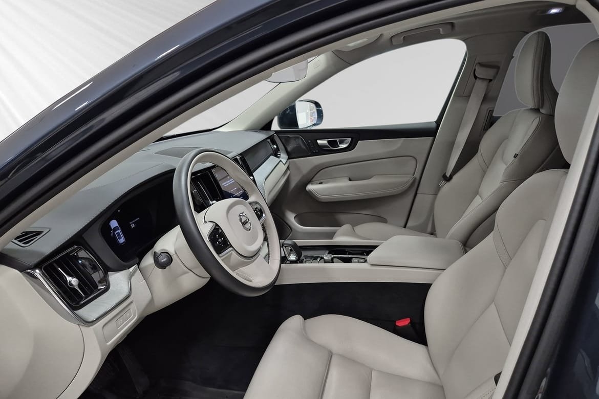 Volvo XC60 Recharge T8 Ultimate Bright 2024, bild 7/10