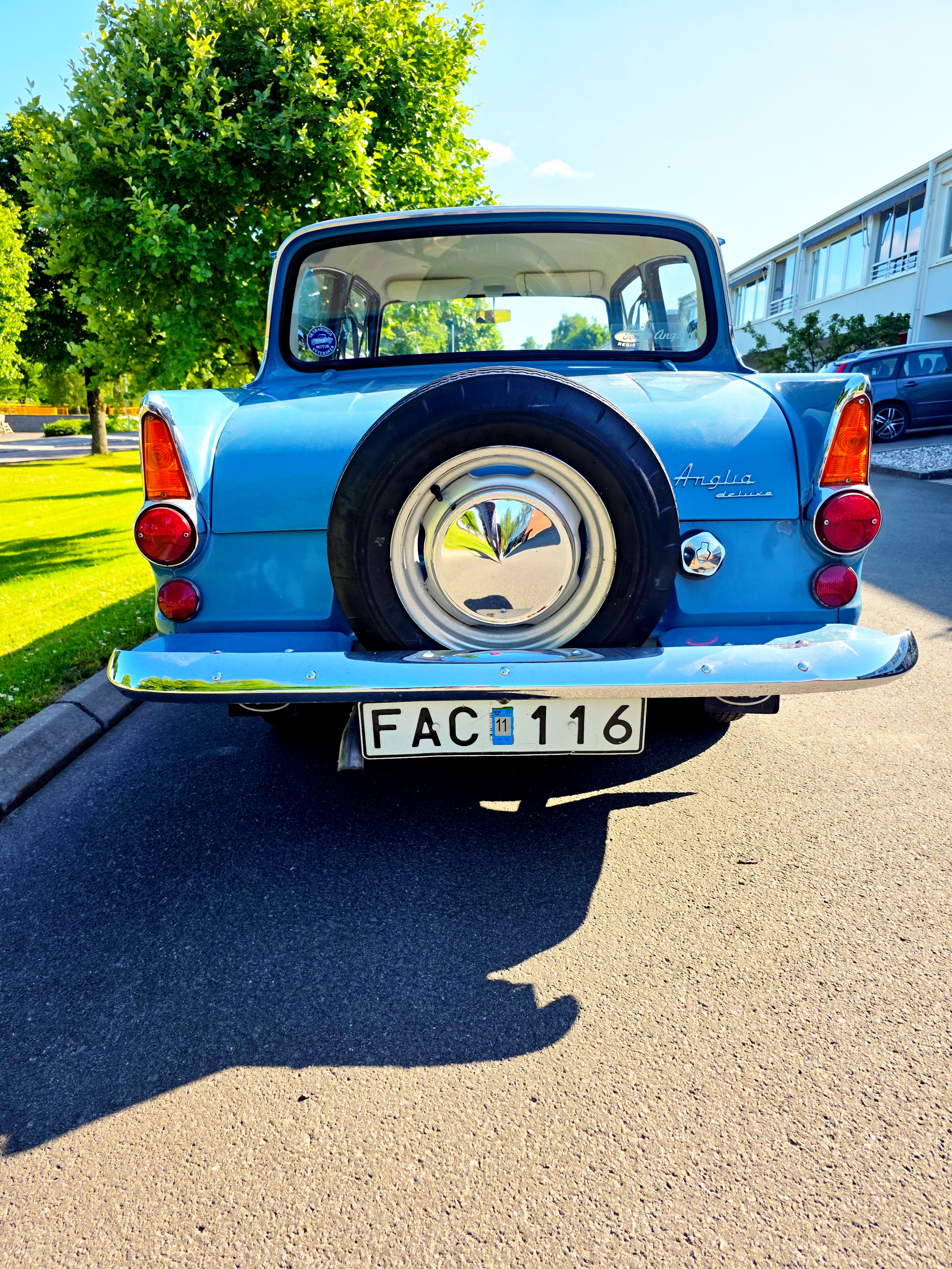 Ford Anglia Deluxe 1.0 Manuell 1963, bild 2/13