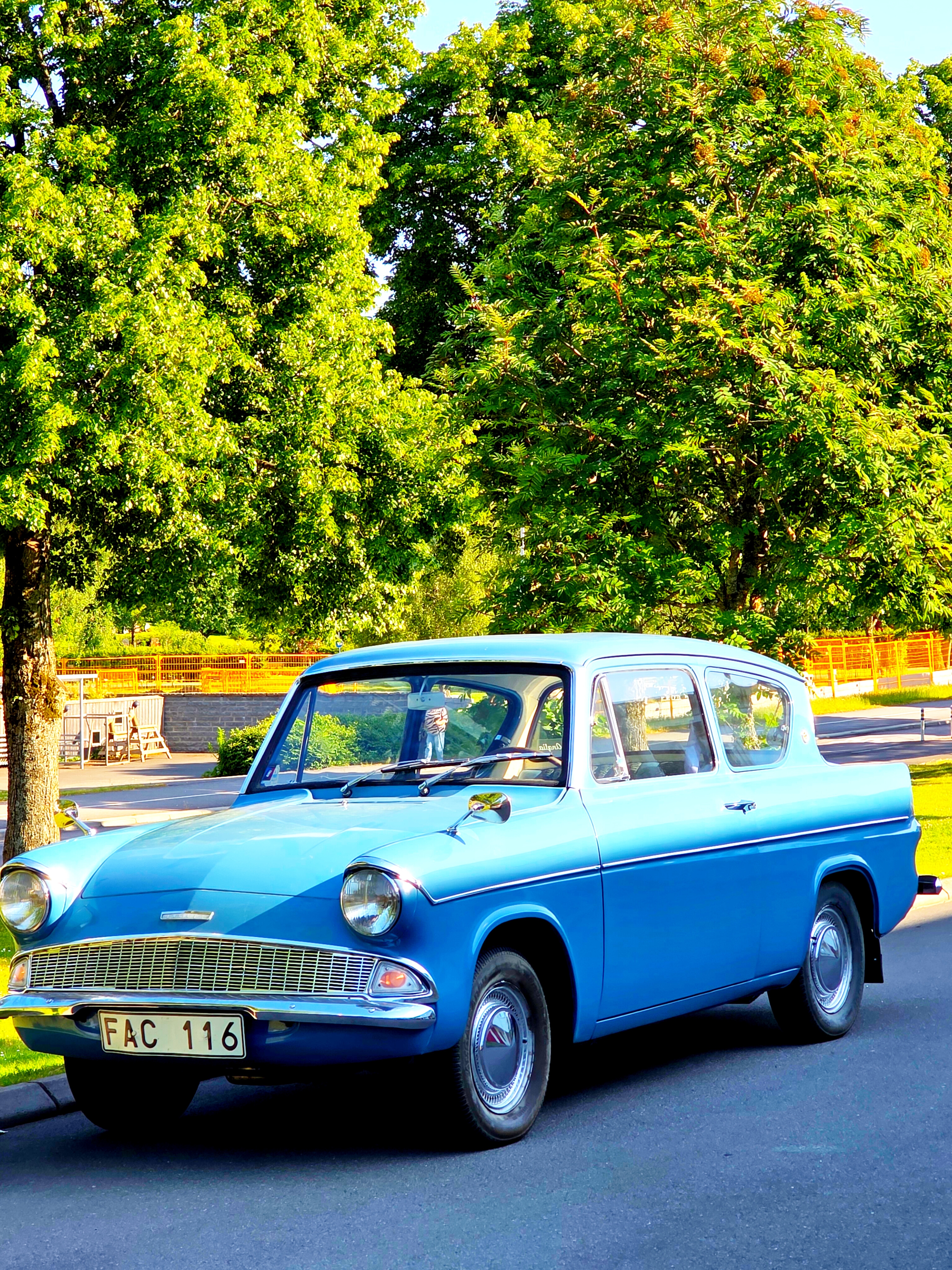 Ford Anglia Deluxe 1.0 Manuell 1963, bild 3/13