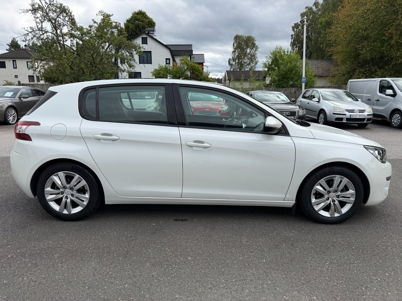 Peugeot 308 1.6 HDi Active Euro5 2014, kuva 7/17