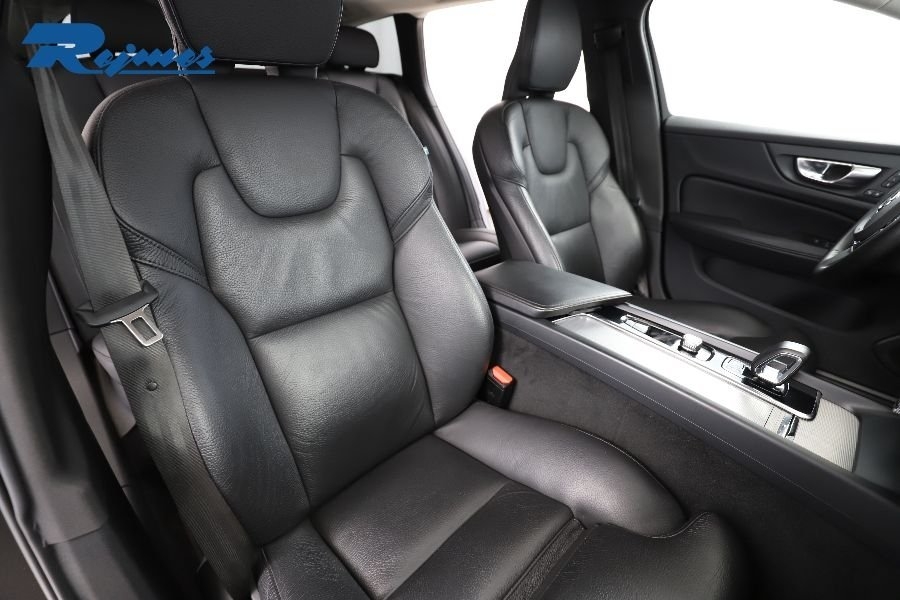 Volvo V60 2023, bild 6/24