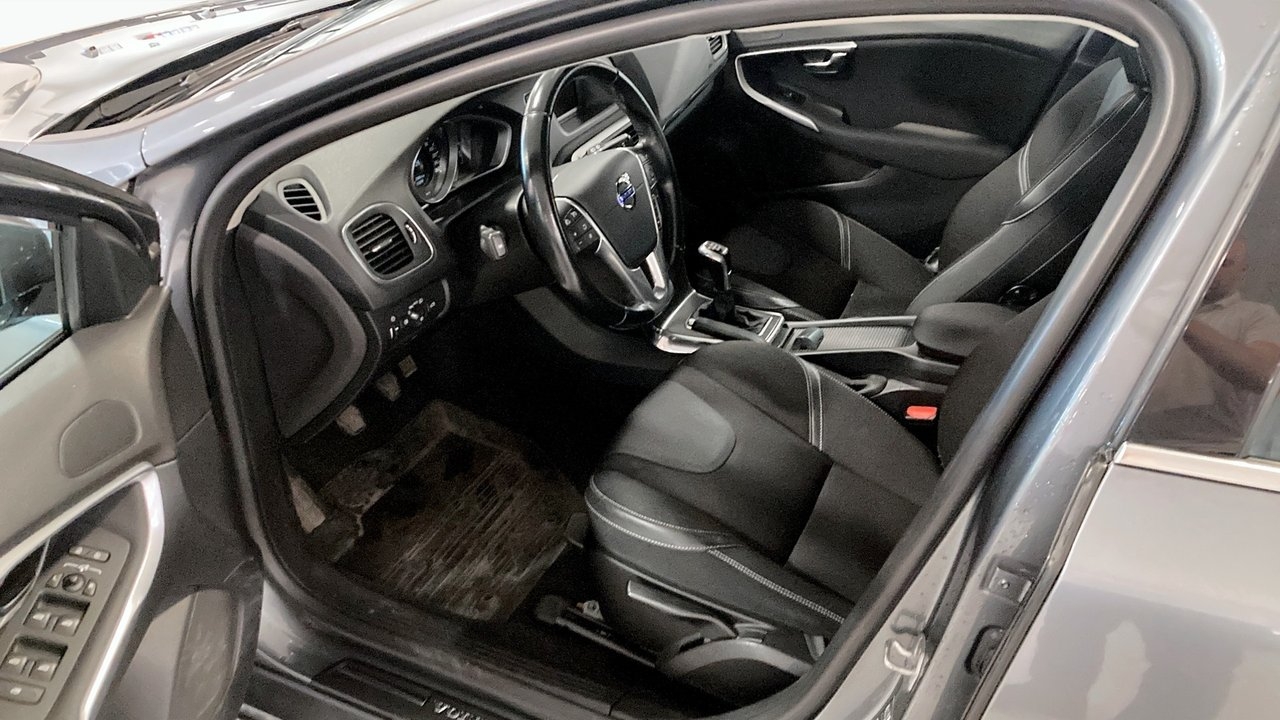 Volvo V40 2015, kuva 4/9