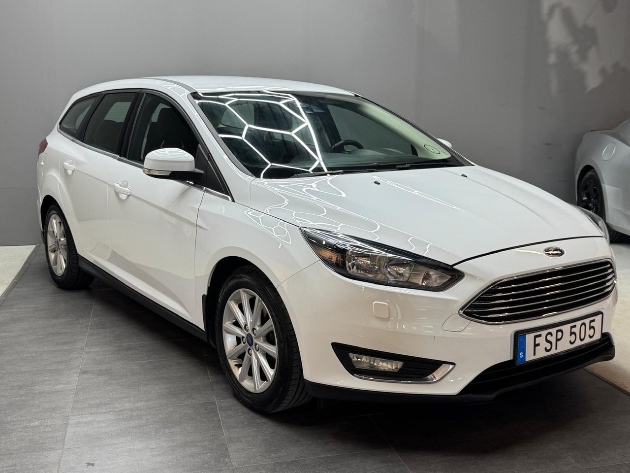 Ford Focus 2016, photo 2/10
