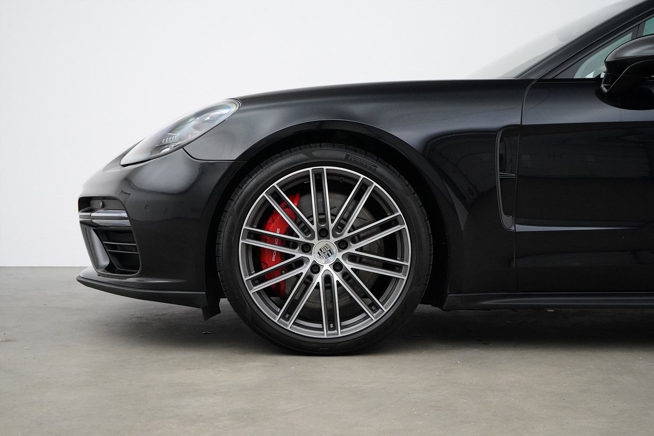 Porsche Panamera Turbo / 550hk / Se Spec 2018, bild 2/27
