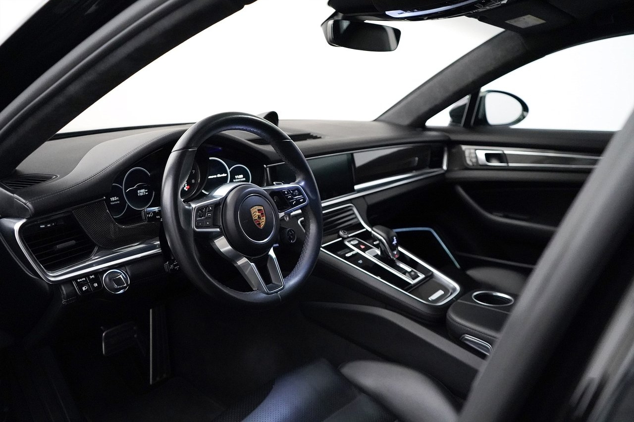 Porsche Panamera Turbo / 550hk / Se Spec 2018, bild 6/27