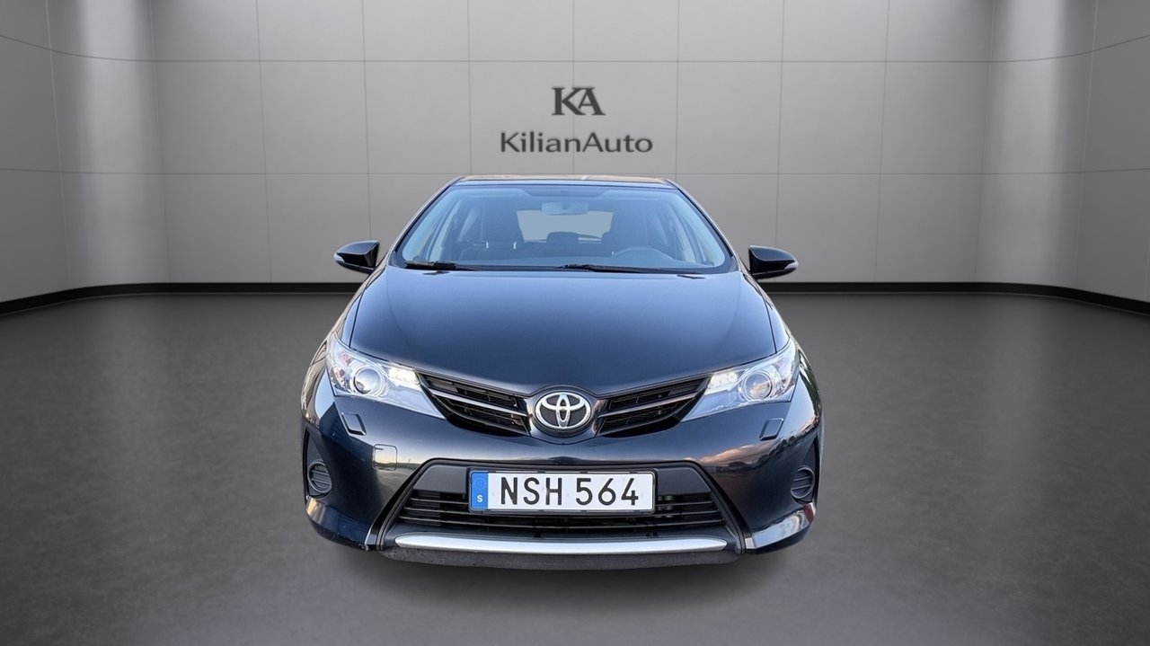 Toyota Auris 2015, bild 5/10