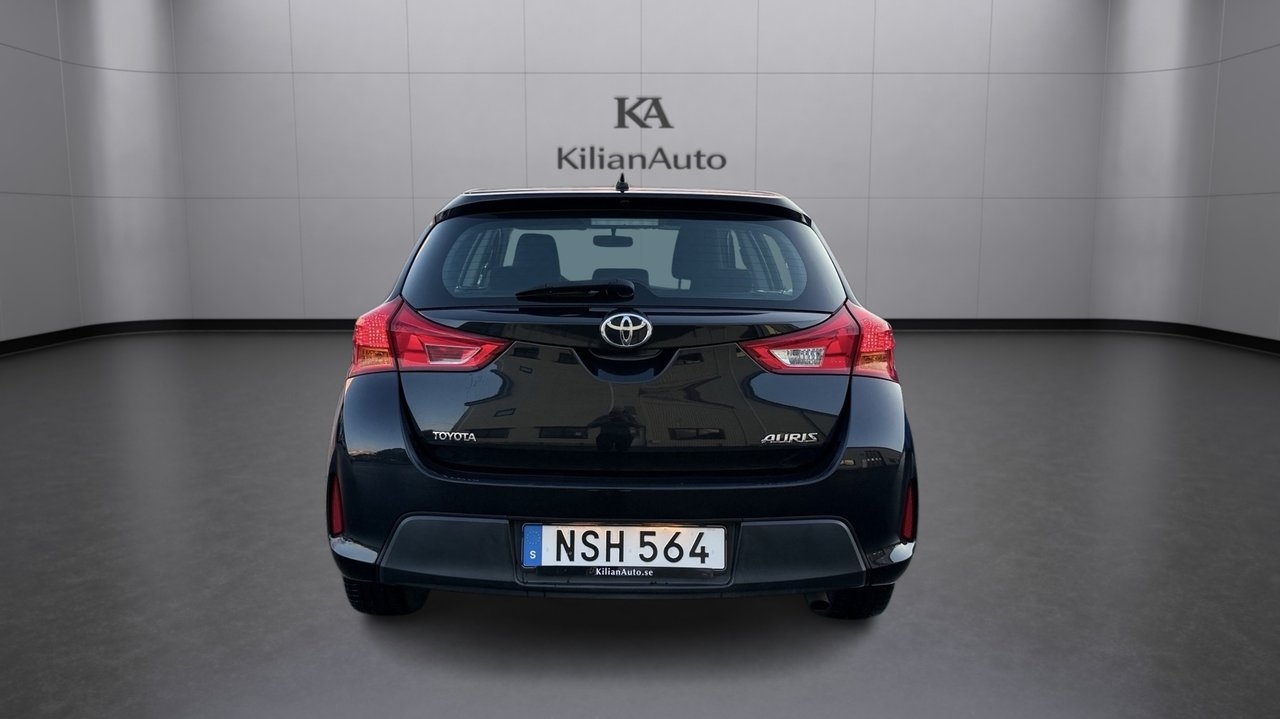 Toyota Auris 2015, bild 6/10