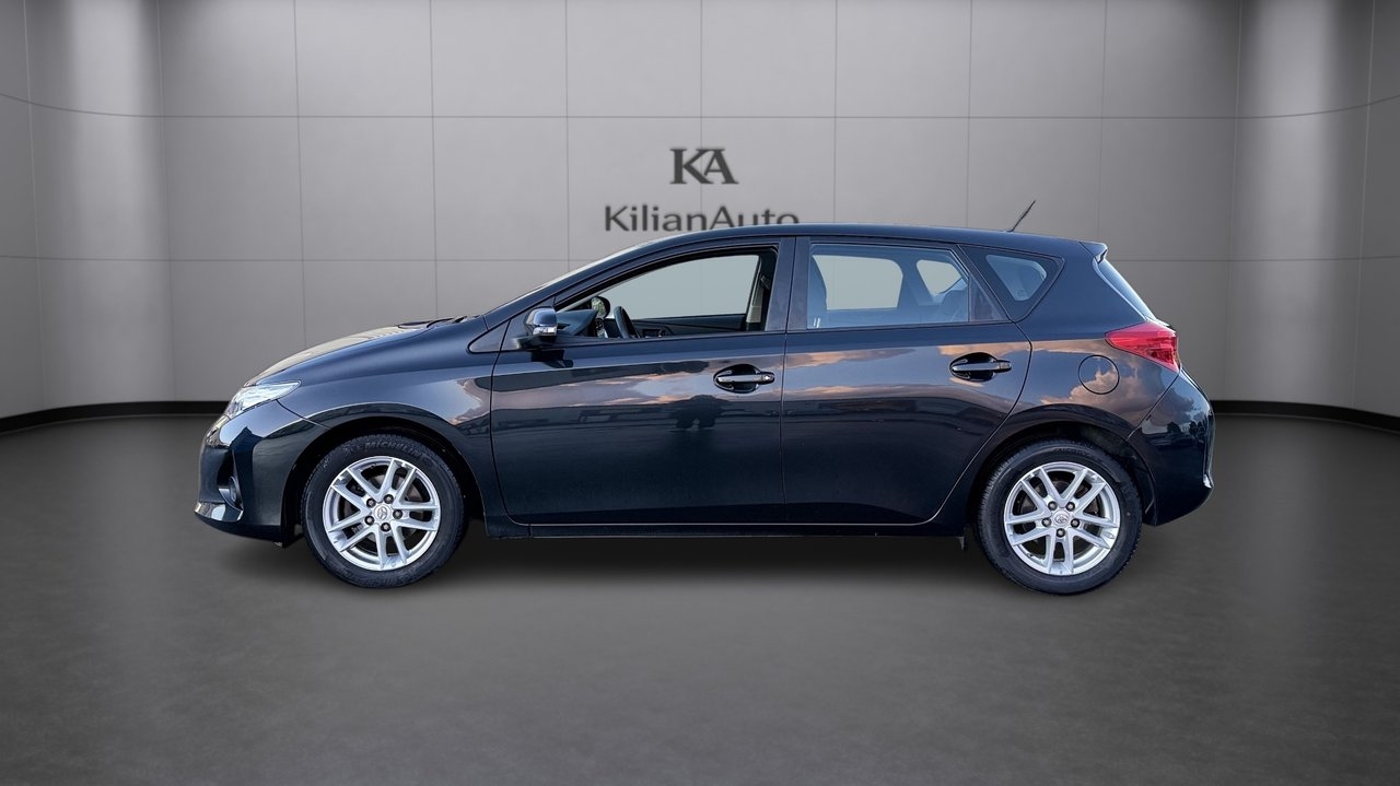 Toyota Auris 2015, bild 3/10