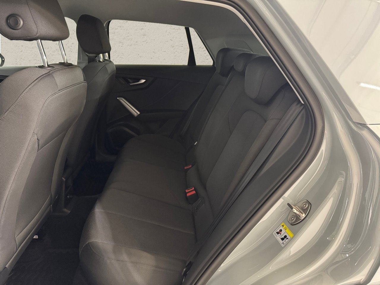 Audi Q2 35 TFSI 150HK/P-Värmare/Dubb/PDC 2025, bild 6/7