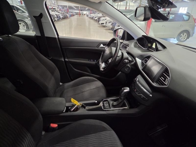 Peugeot 308 2015, bild 4/10