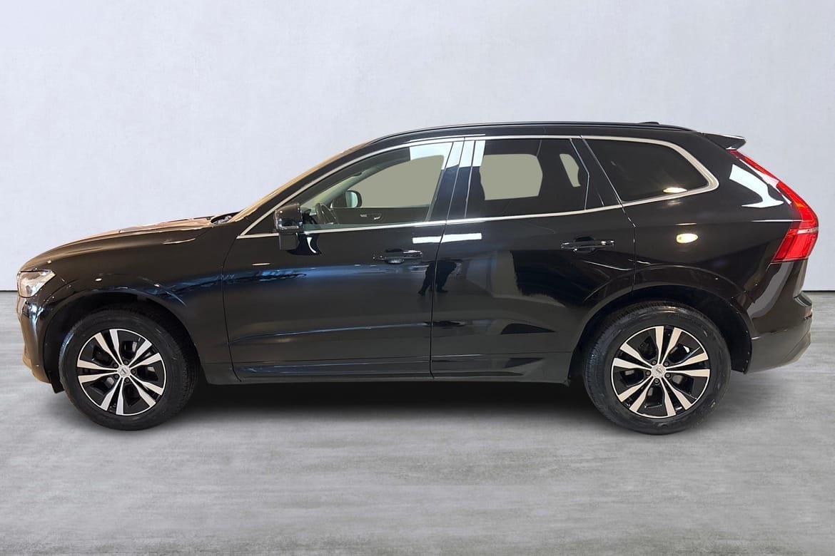 Volvo XC60 2022, photo 2/10