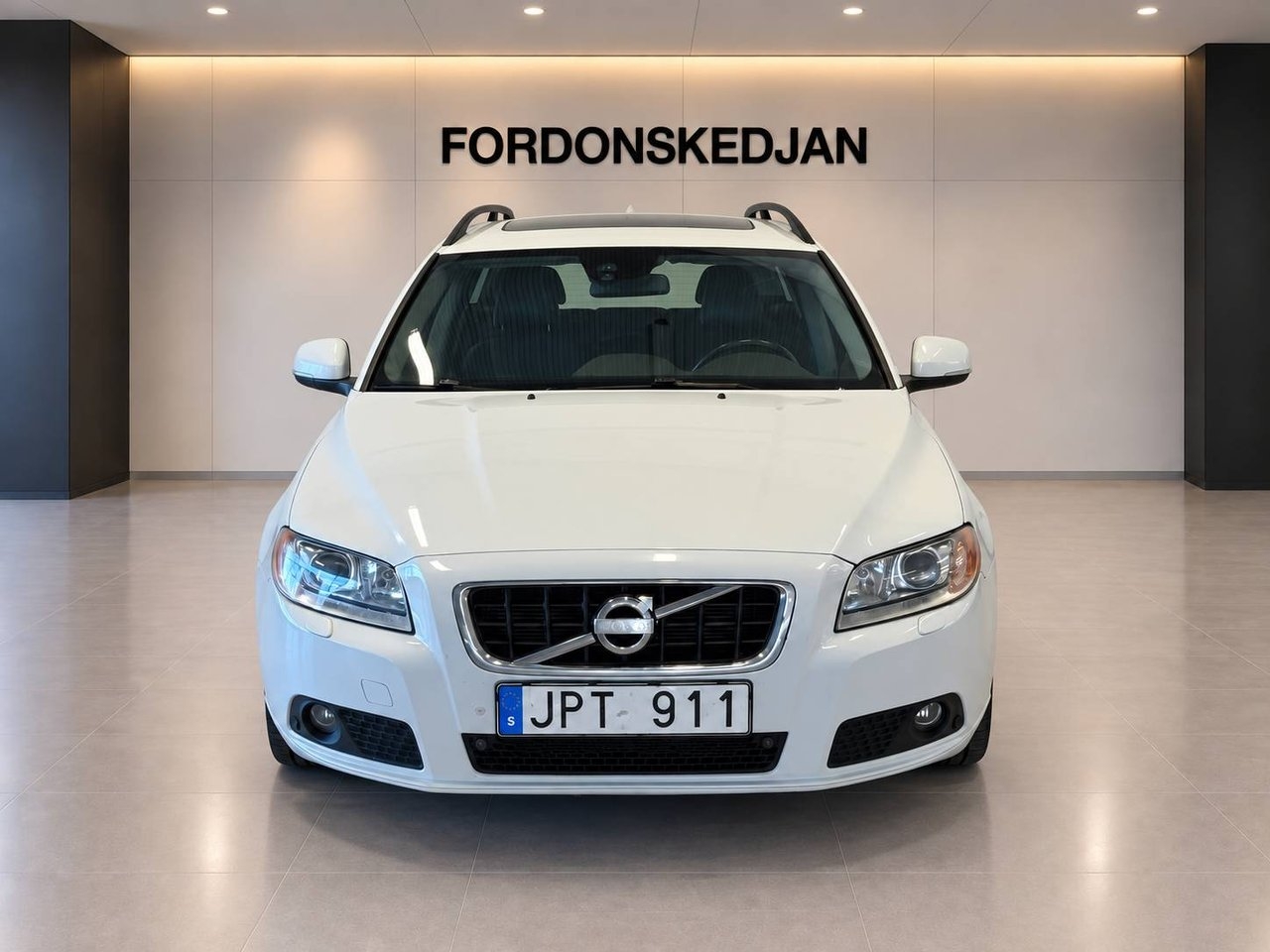 Volvo V70 D3 Geartronic Momentum 2013, bild 3/18
