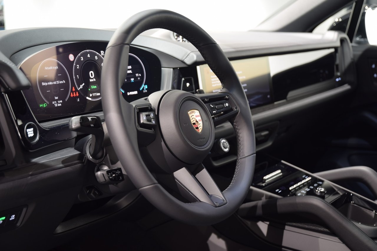 Porsche Cayenne E-Hybrid Coupé 2026, bild 5/18