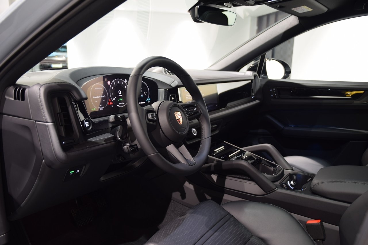 Porsche Cayenne E-Hybrid Coupé 2026, bild 4/18