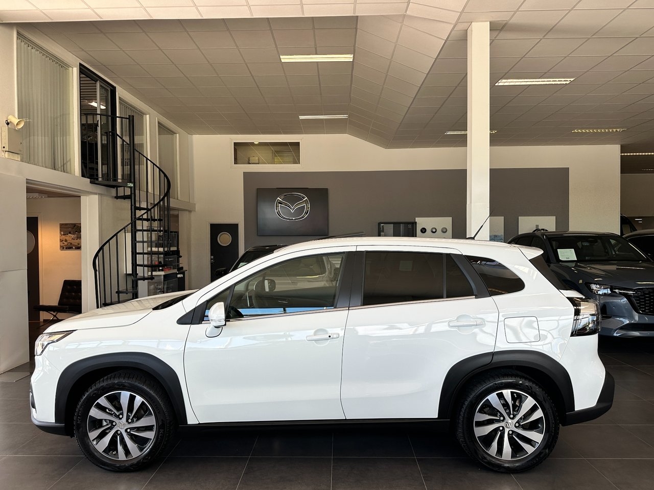 Suzuki S-Cross 2024, bild 2/10