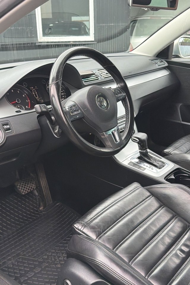 Volkswagen Passat 2010, bild 6/7