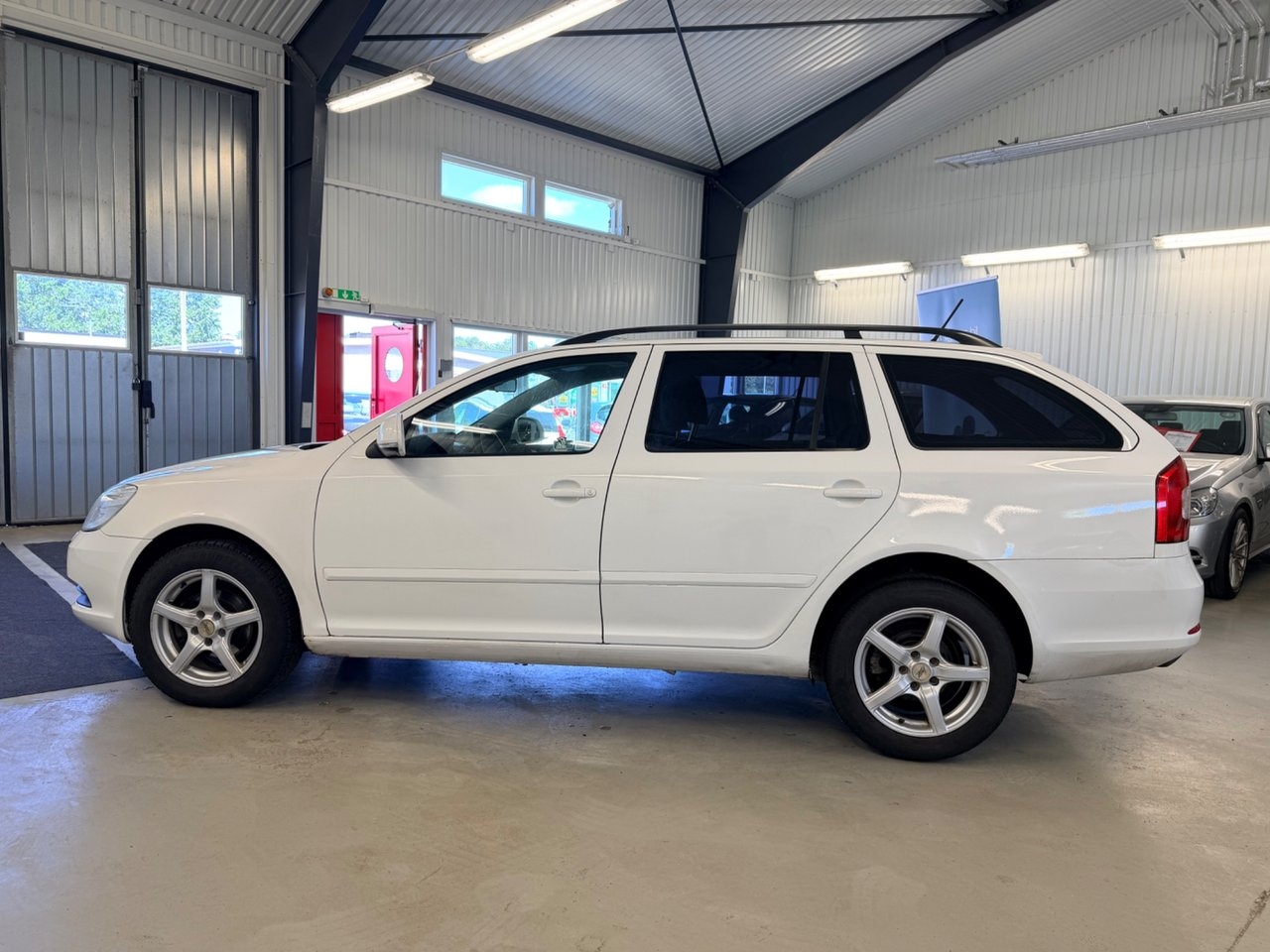 Skoda Octavia 2011, bild 3/14