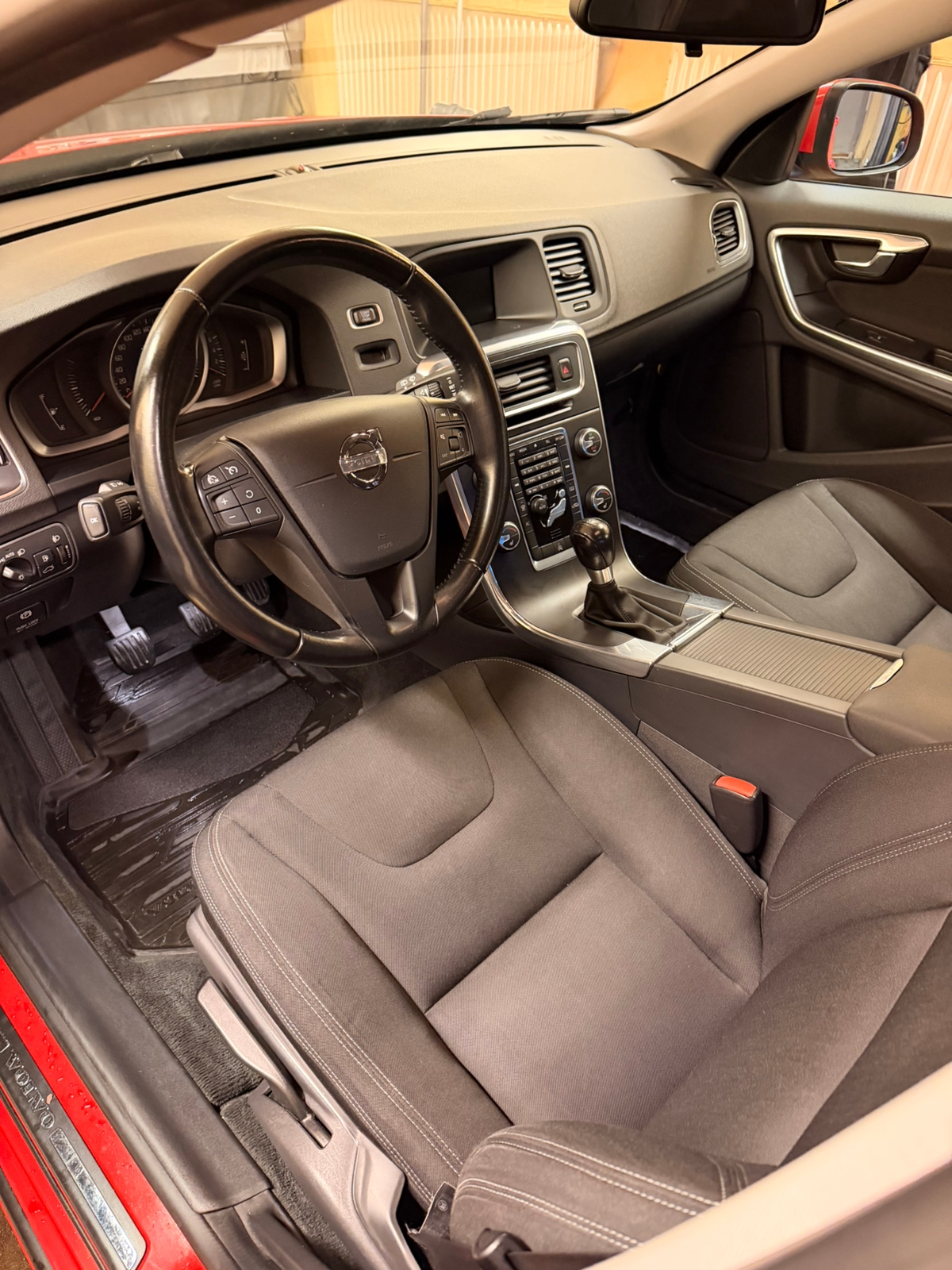 Volvo V60 T3 Manuell 2014, bild 7/9