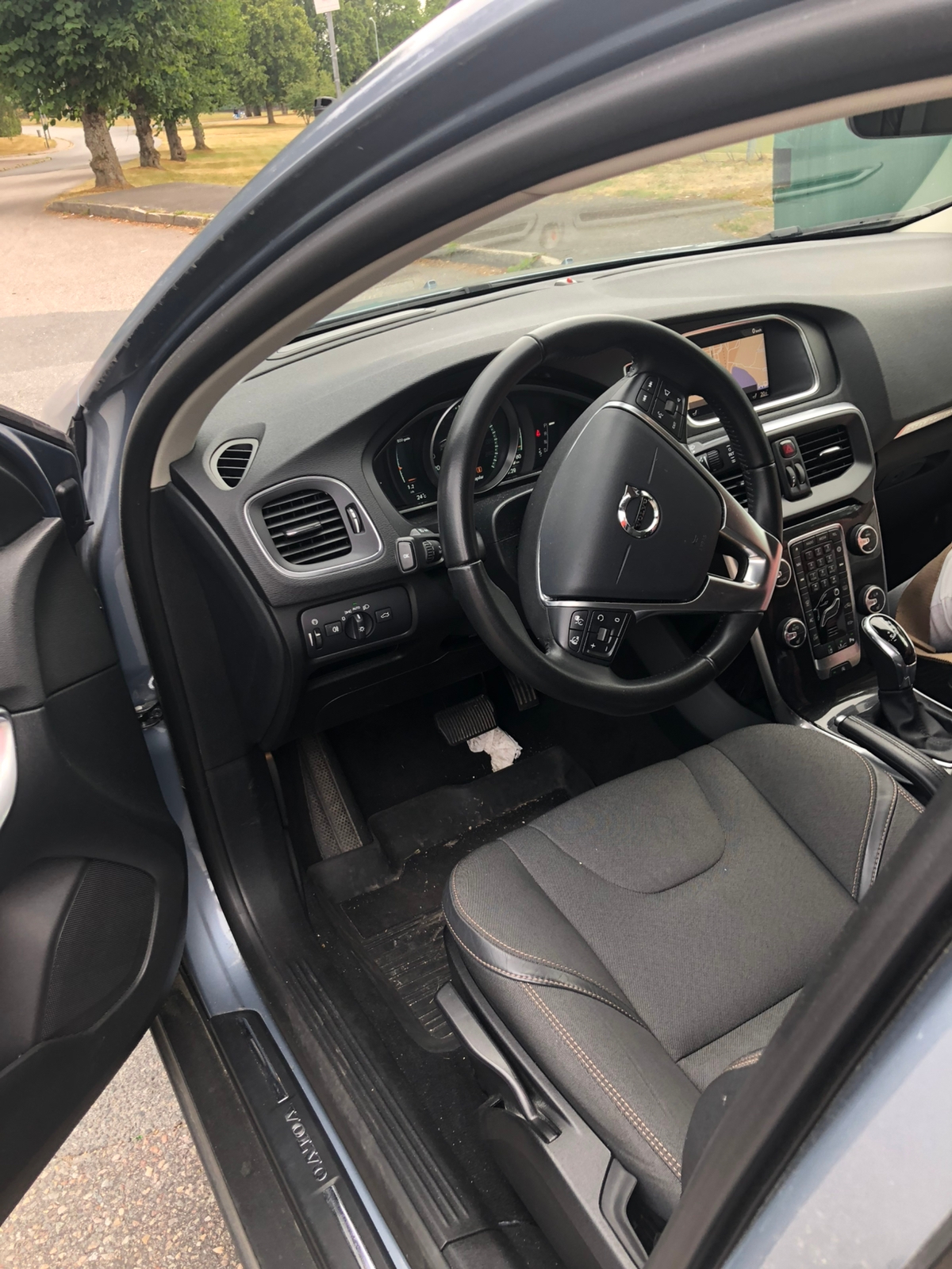 Volvo V40 Cross Country T3 Geartronic 2019, bild 2/9