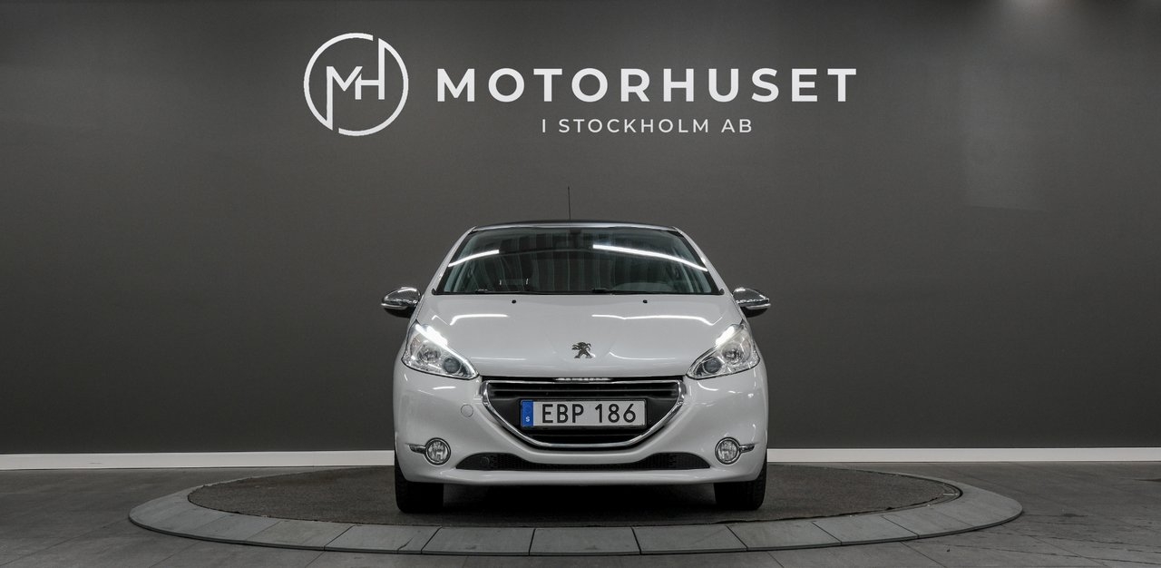 Peugeot 208 5-dörrar 1.2 VTi 82hk 2014, bild 2/10