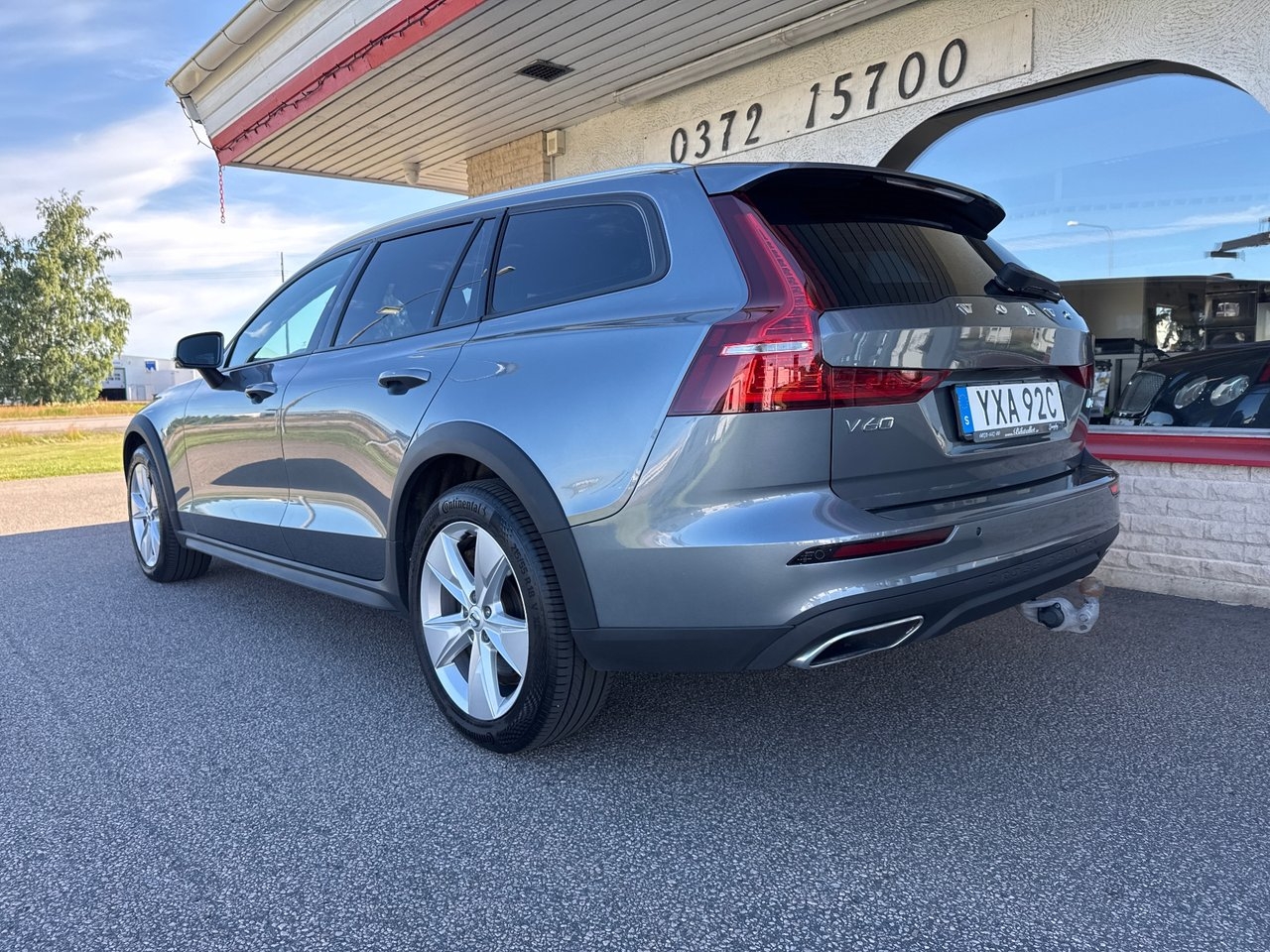Volvo V60 Cross Country D4 AWD Aut 2020, photo 3/3