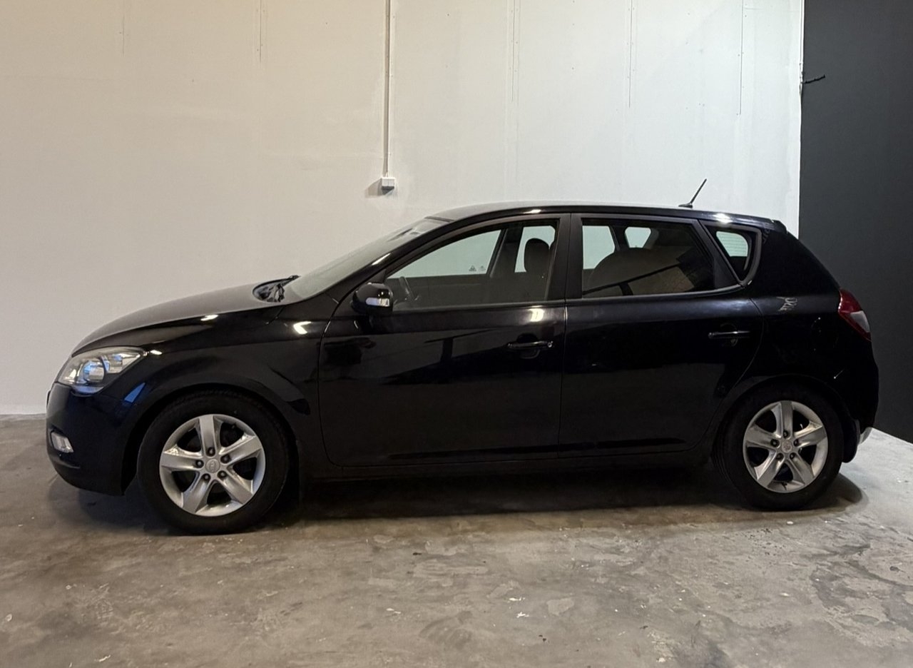 Kia Ceed cee'd 1.6 CRDi ECO Euro 5 2012, bild 3/9