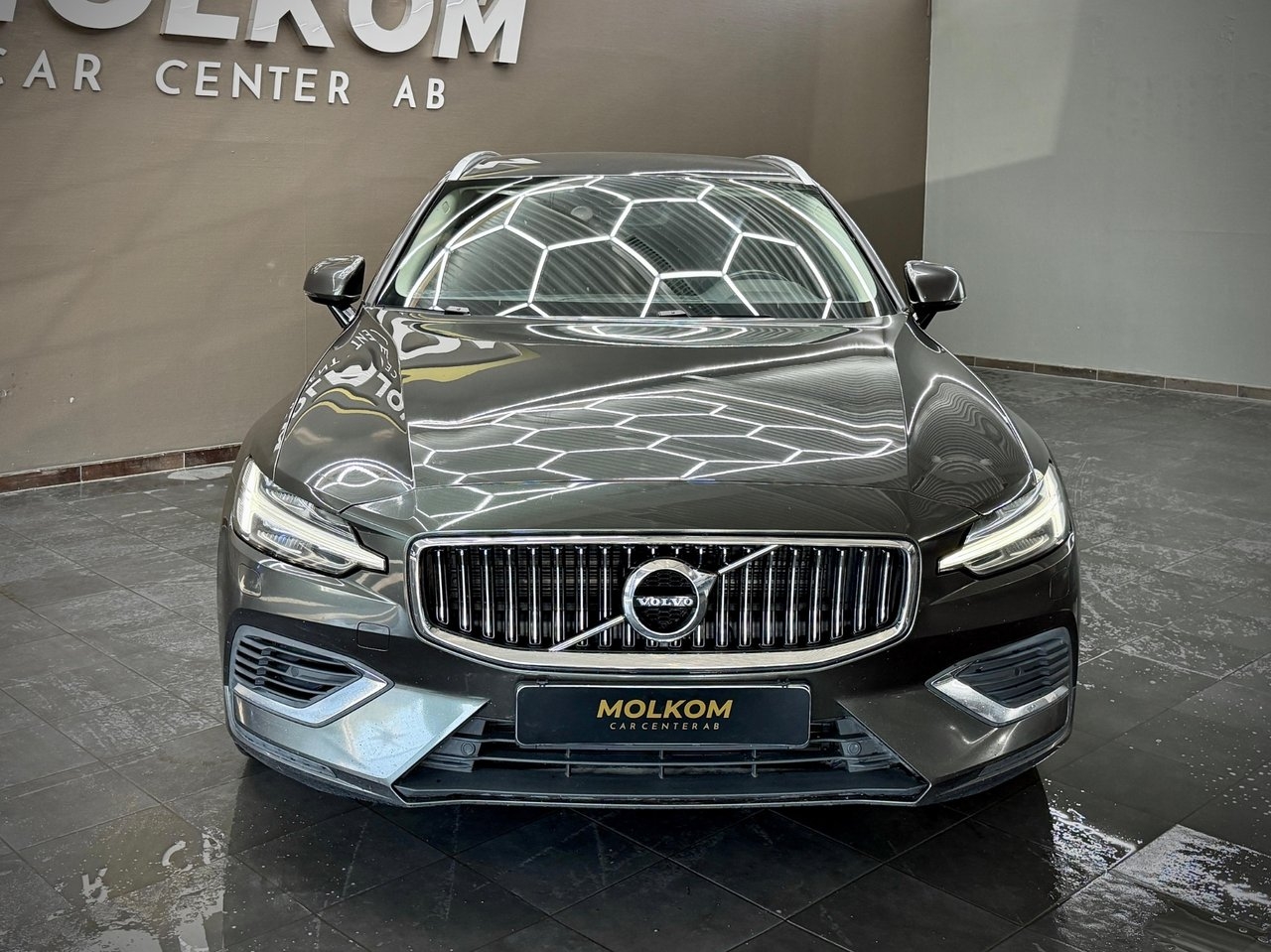 Volvo V60 2021, bild 2/10