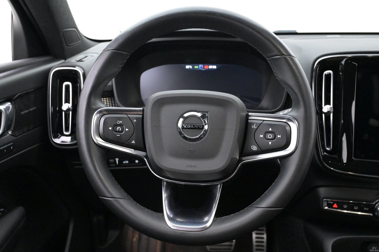Volvo XC40 2022, photo 7/10