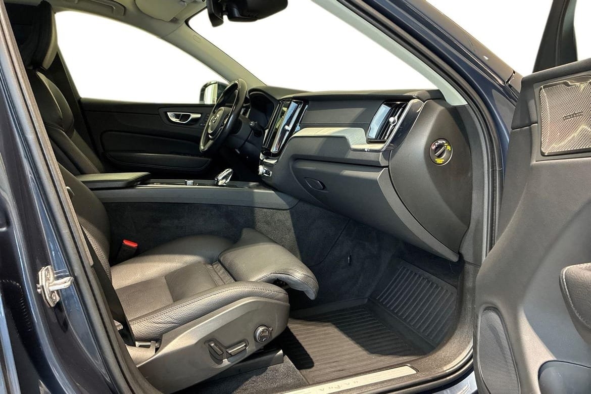 Volvo XC60 B5 AWD Diesel Inscription 2021, bild 7/10