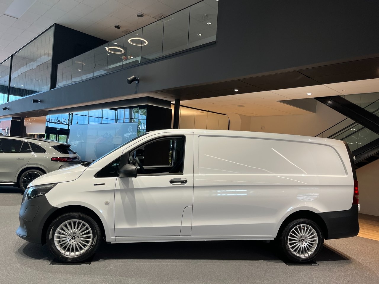Mercedes-Benz eVito 2026, bild 2/10
