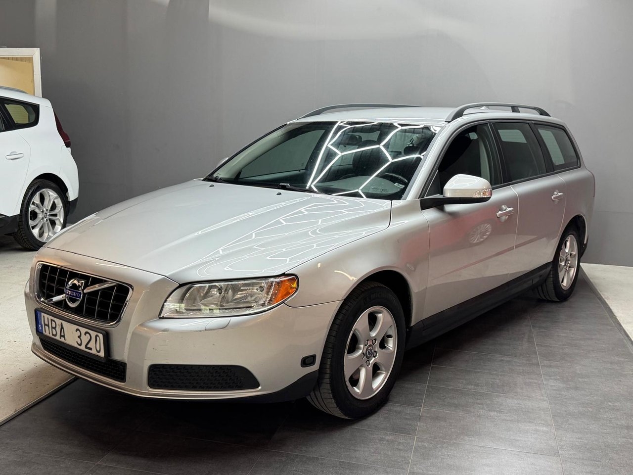 Volvo V70 2.0F Powershift Kinetic Euro 4 2010, bild 3/14
