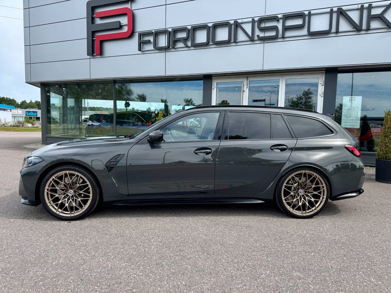 BMW M3 2024, bild 2/26