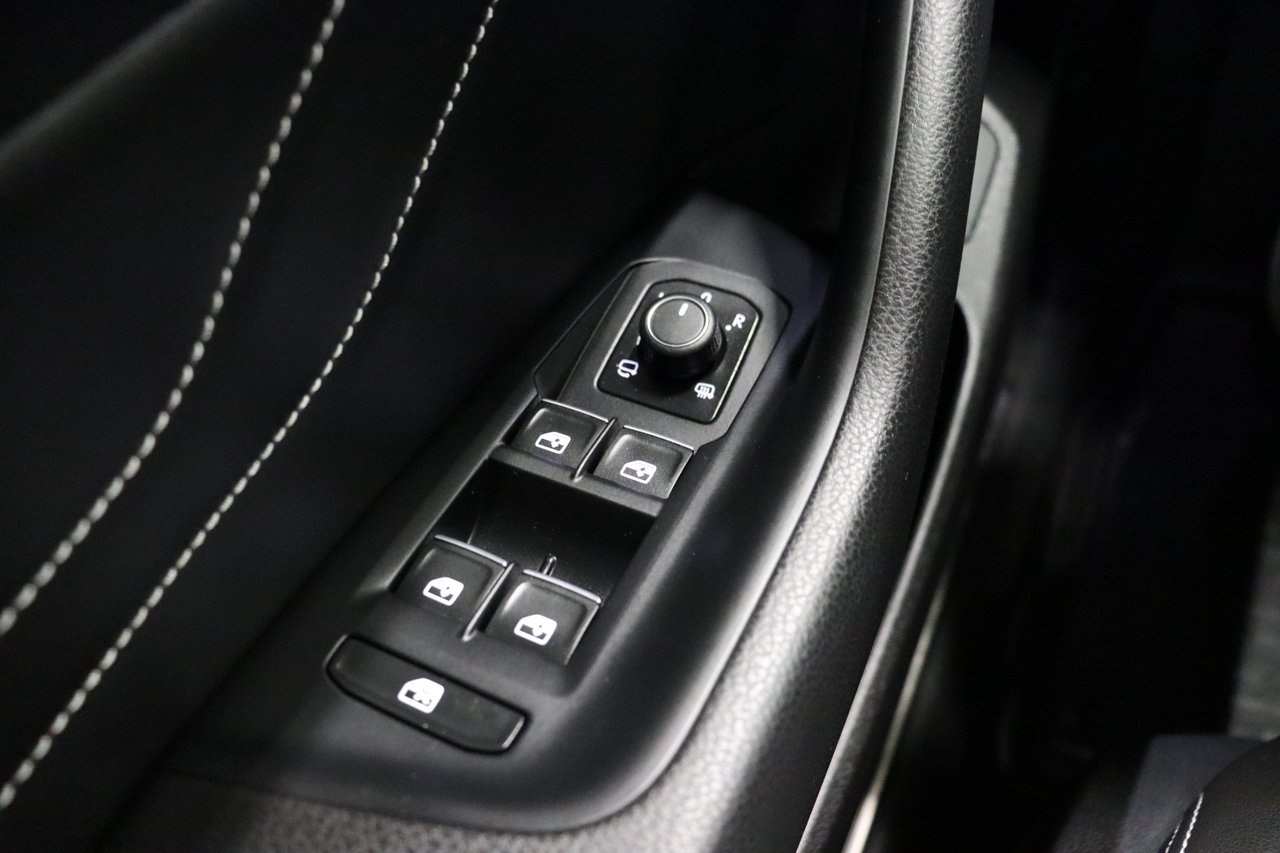 Volkswagen Passat 2022, bild 7/10