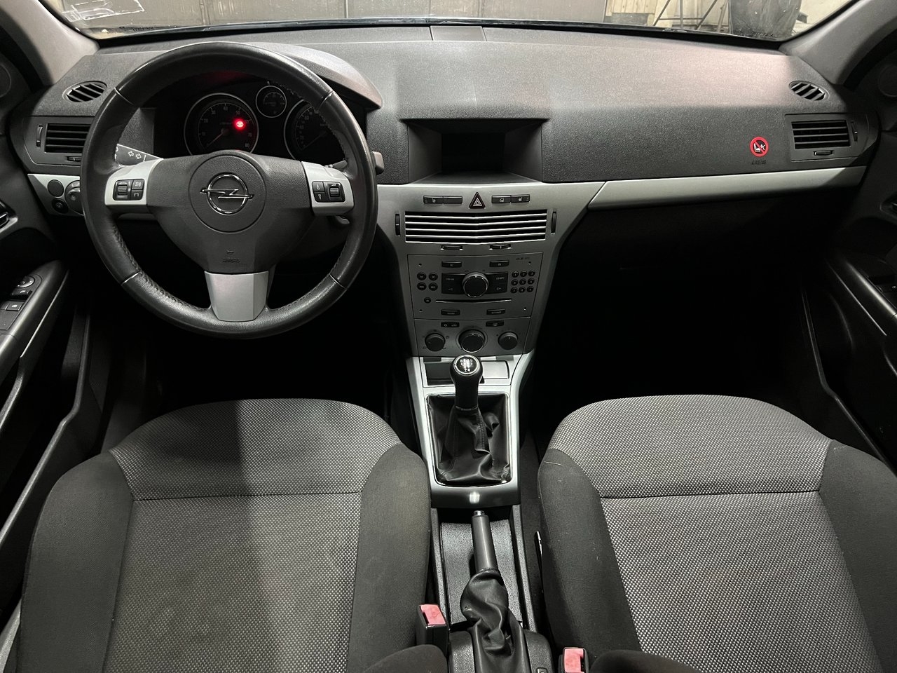 Opel Astra 1.6 ECOTEC Euro 4 2010, bild 7/7