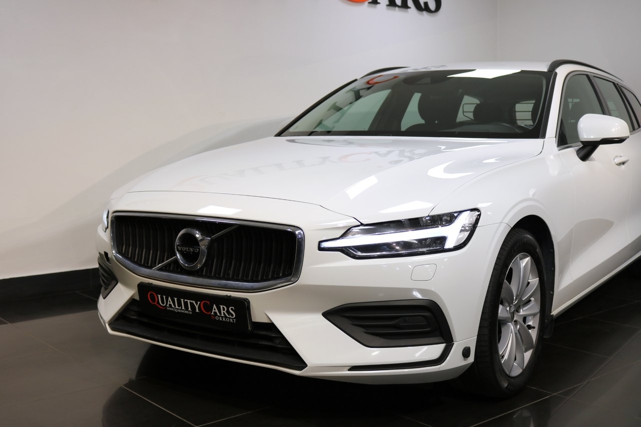 Volvo V60 B4 Momentum D-Värmare 2022, photo 5/10