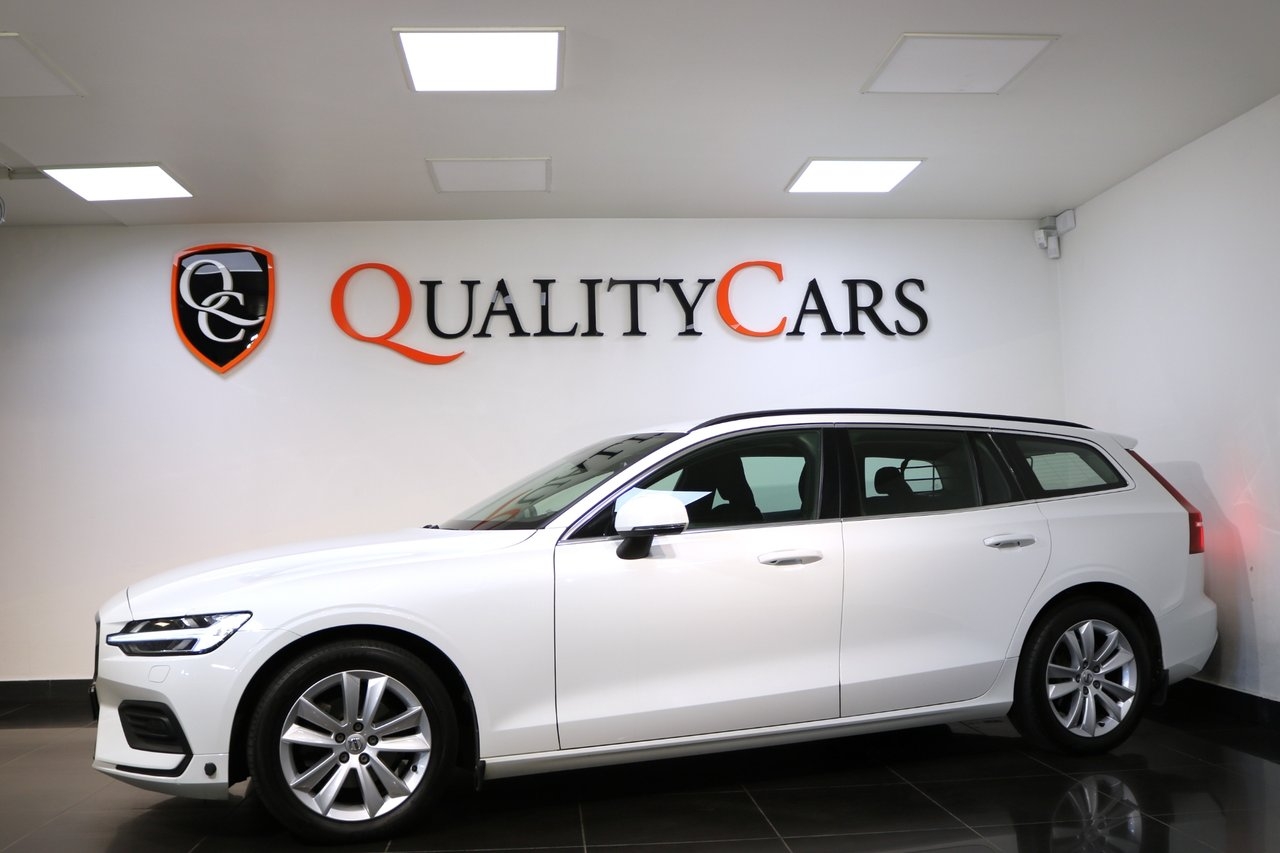 Volvo V60 B4 Momentum D-Värmare 2022, photo 2/10