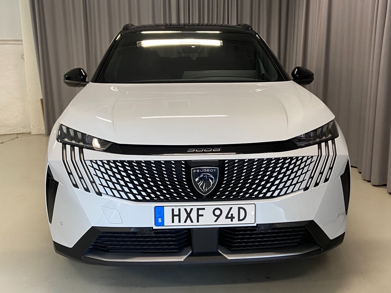 Peugeot 5008 Hybrid 1.2 145hk GT 7-sits 2025, bild 2/10
